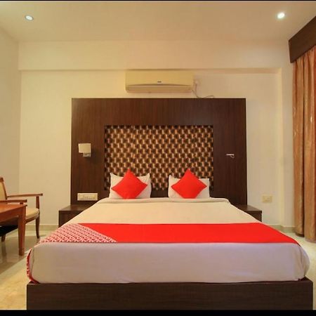 Grand Milestone Hotel Mysore Eksteriør bilde