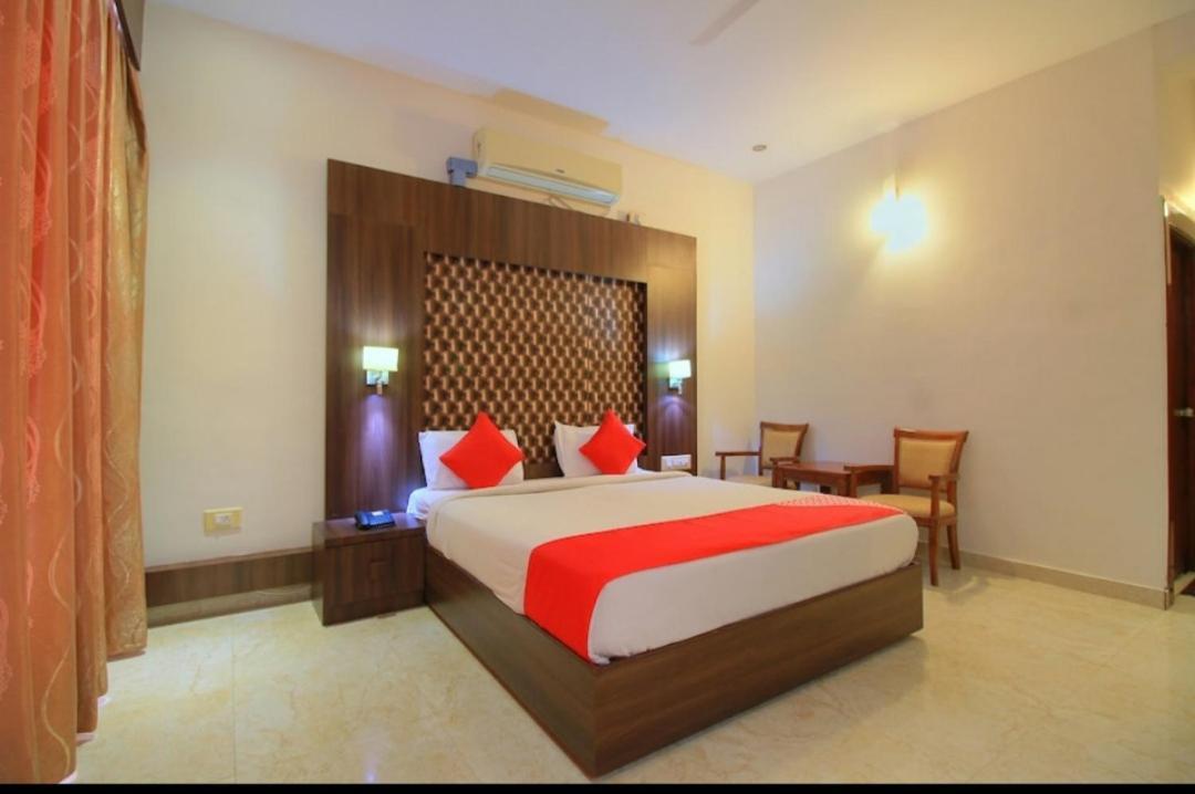 Grand Milestone Hotel Mysore Eksteriør bilde