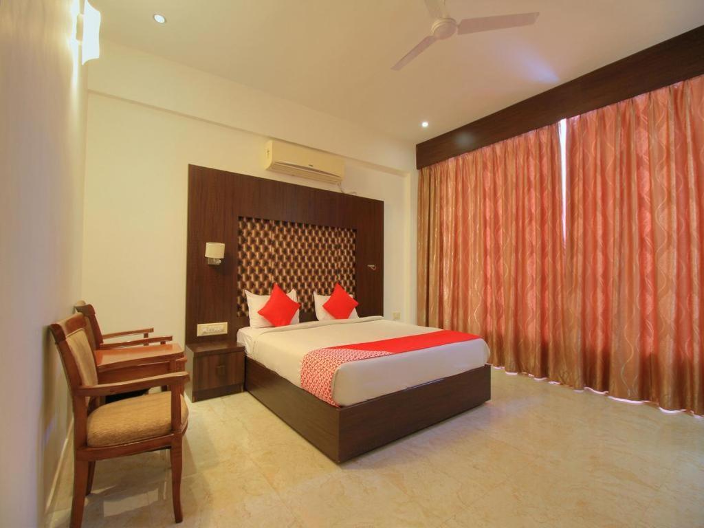 Grand Milestone Hotel Mysore Eksteriør bilde